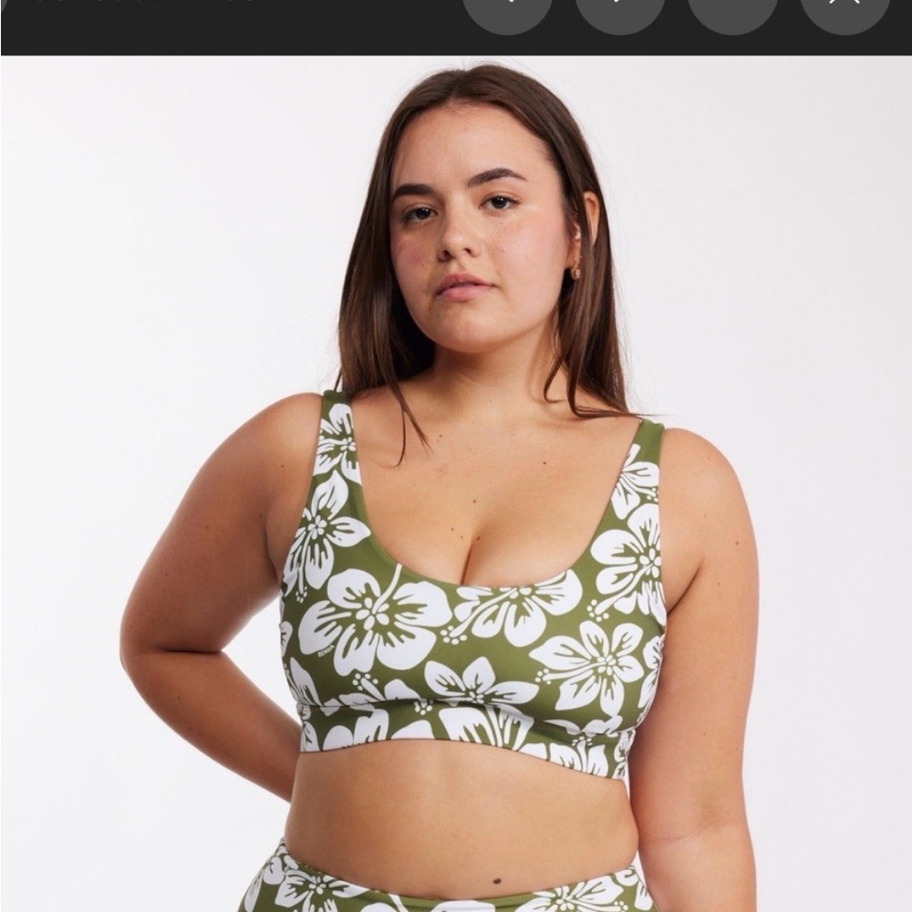 Benoa Body Green Batik Sports Bra